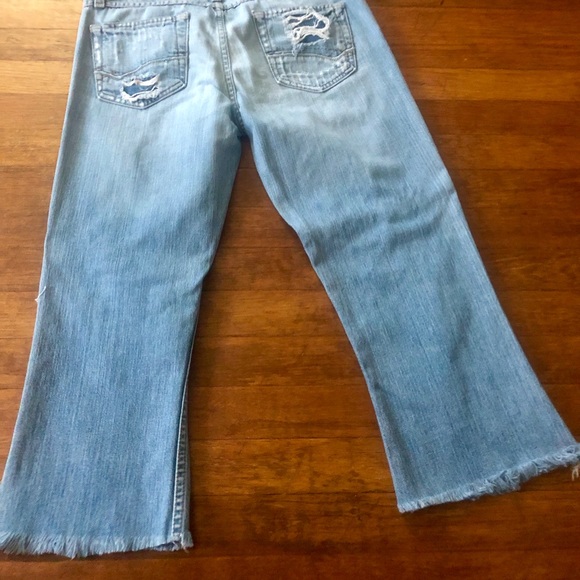 BKE Capri’s- Trashed - Picture 5 of 5